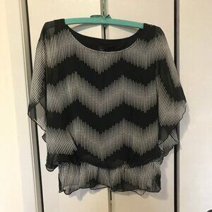 H & M Collection Ladies Light Summer Top Size Large